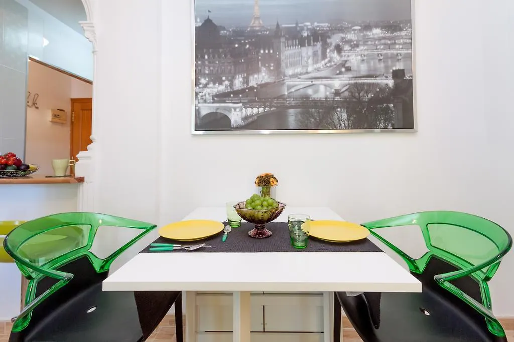 Two Bedroom Apartment Casilari Màlaga 0*,